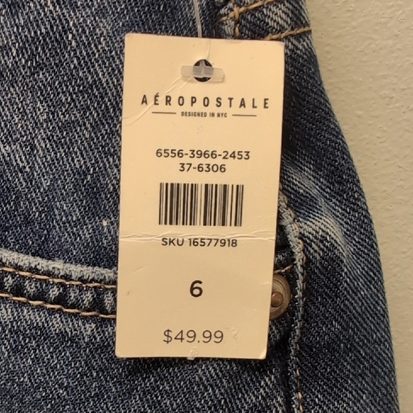 Aeropostale Size 6 Mom Straight Leg Jeans. NWT - Picture 2 of 7